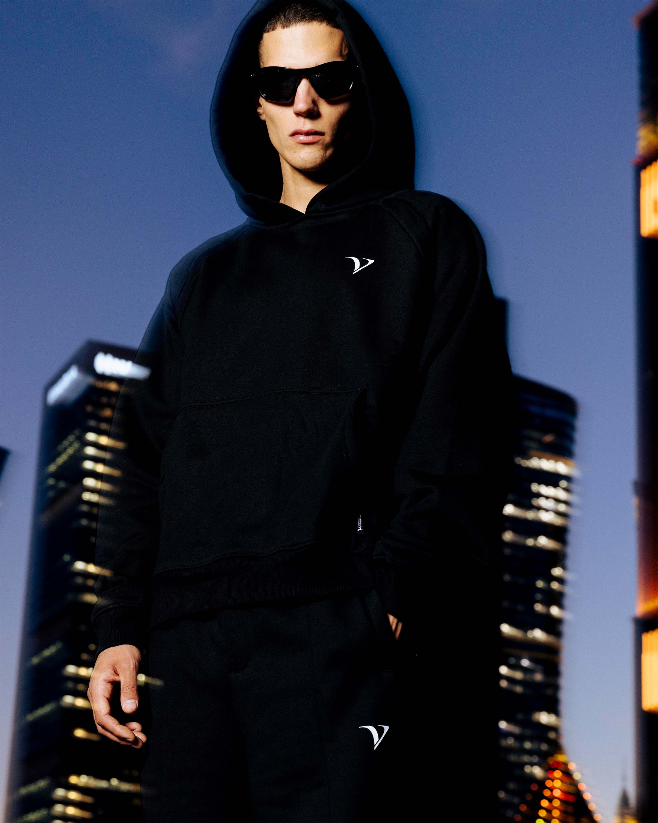 ACTIVEWEAR HOODIE BLACK - Image 2