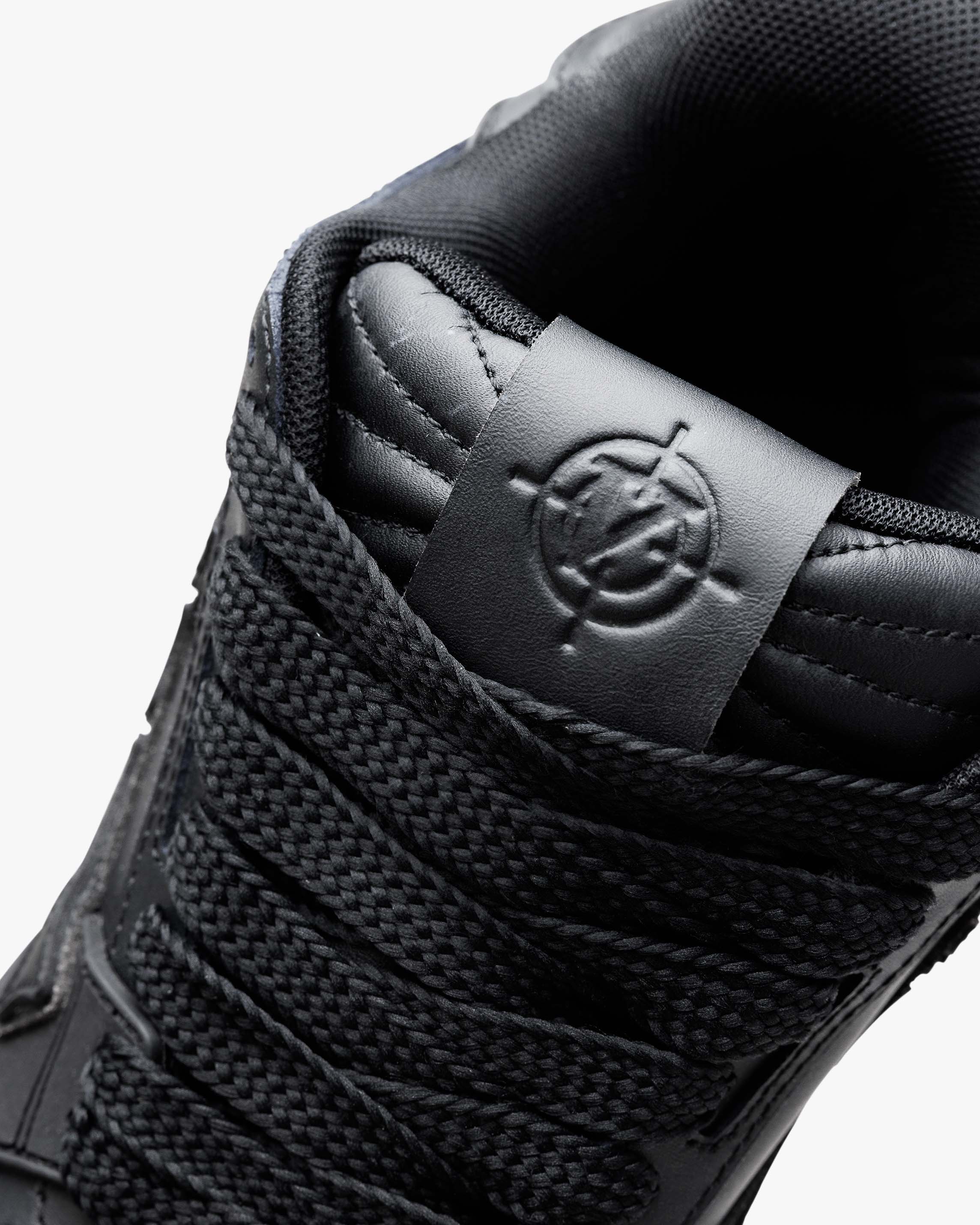 AKIMBO LOWS V2 "PURE BLACK" - Image 10