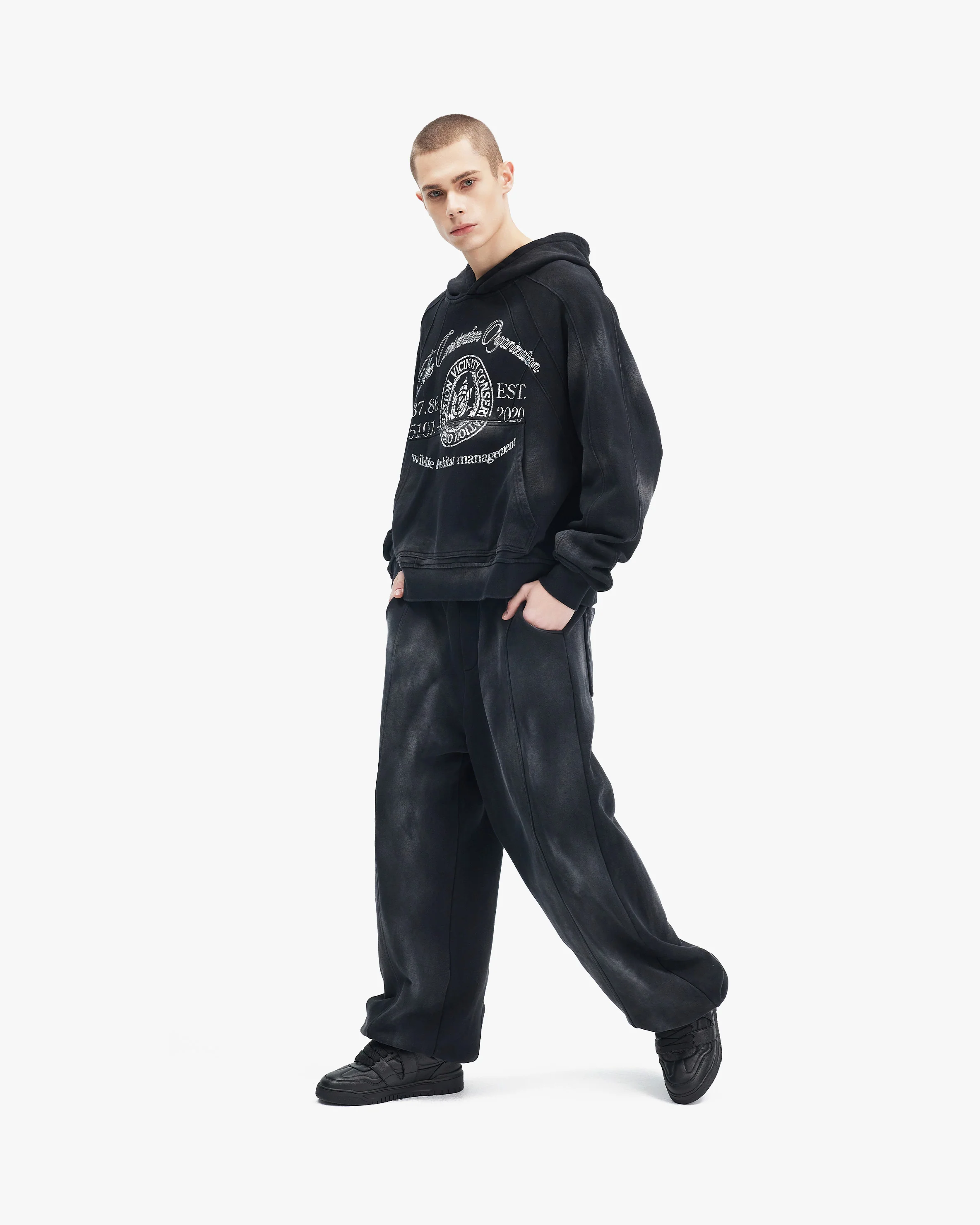 EXPLORER HOODIE BLACK - Image 8
