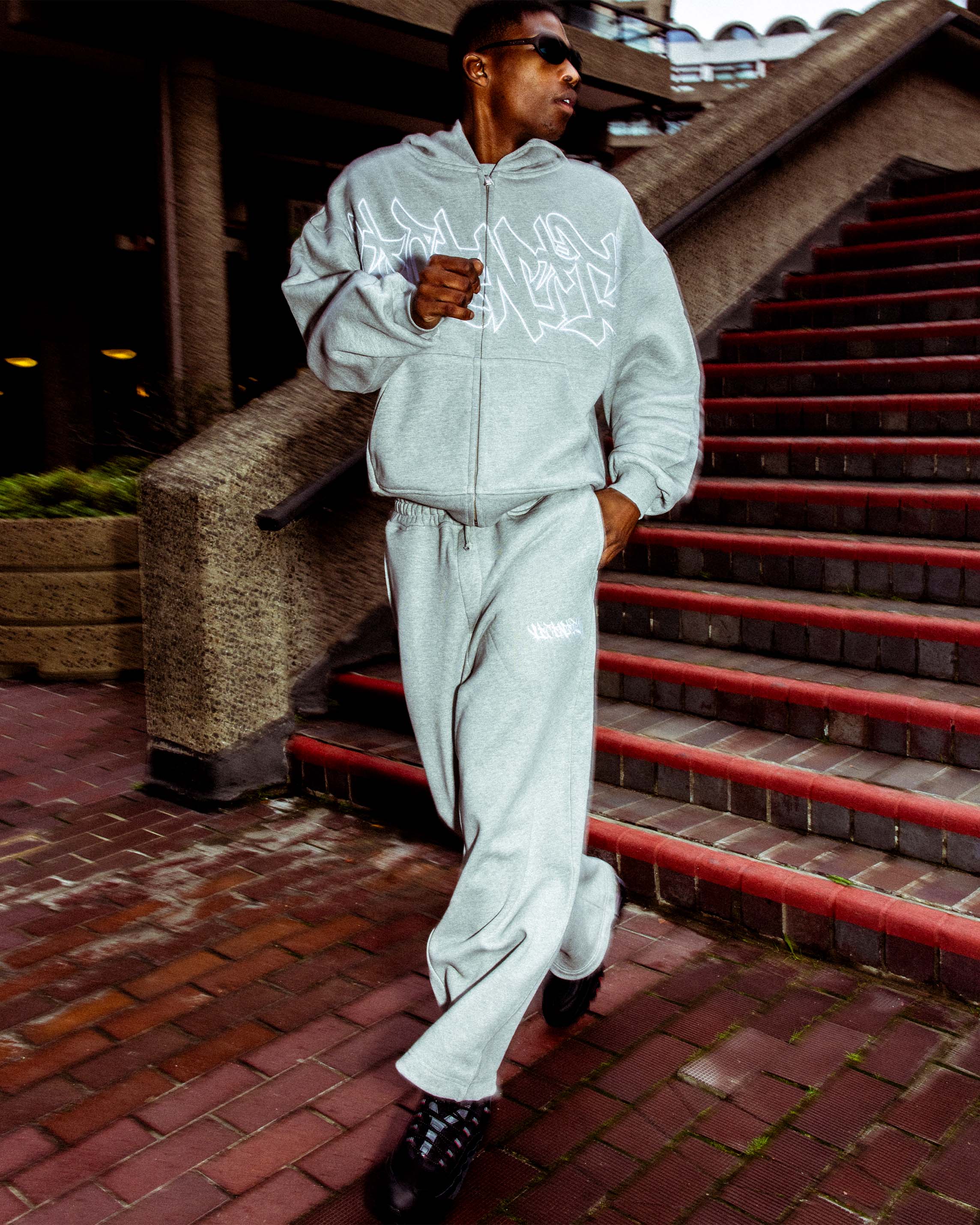 GRAFFITI JOGGER GREY MELANGE - Image 2