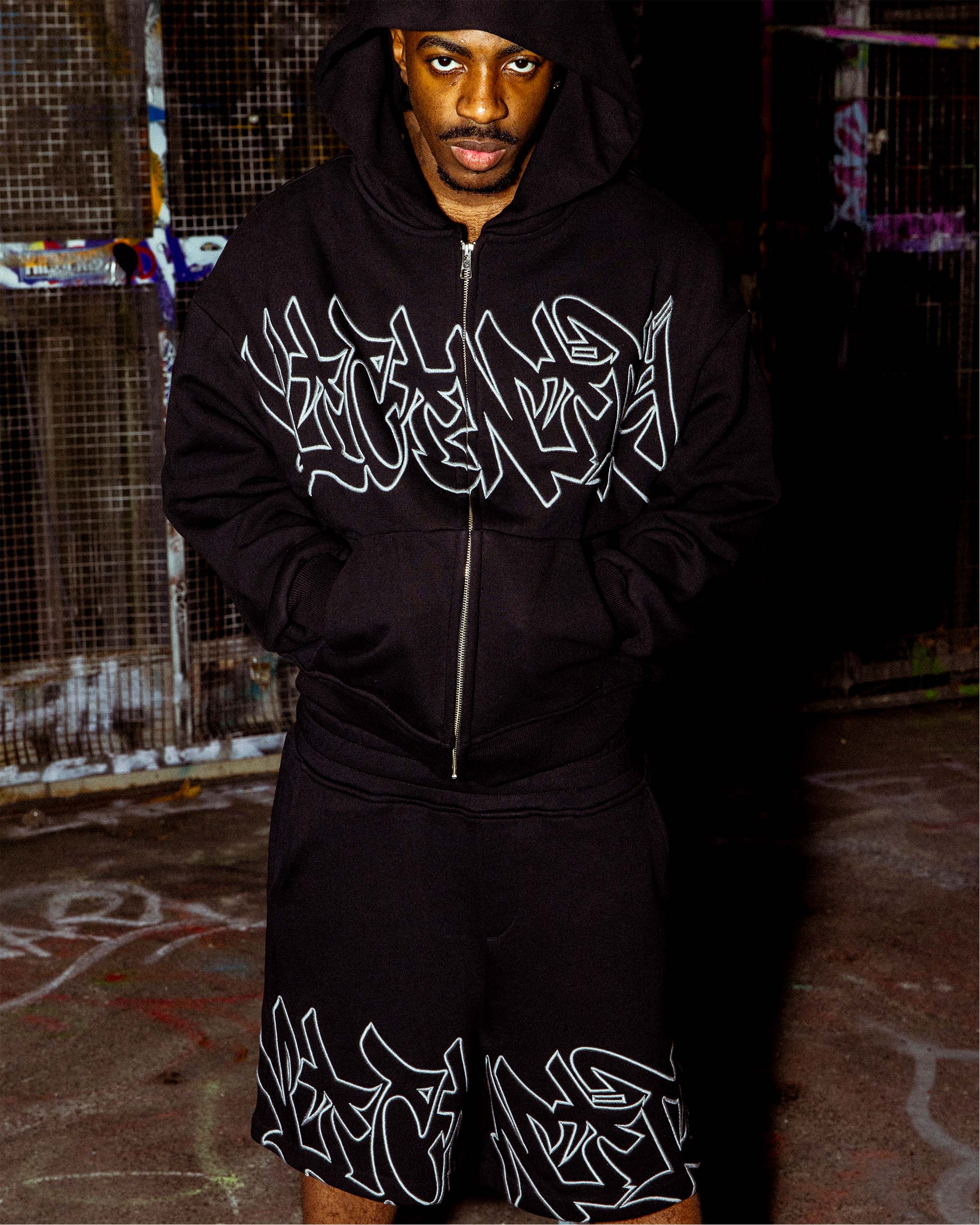 GRAFFITI SHORTS BLACK - Image 2