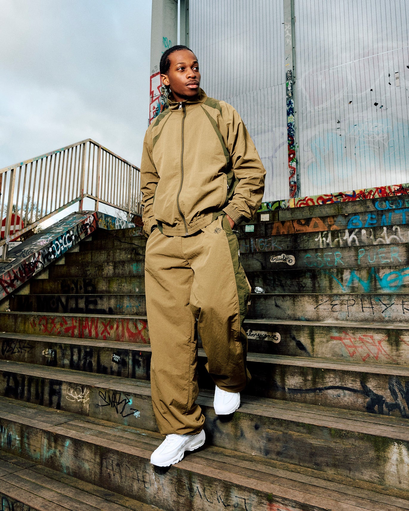 TRACK JACKET V3 OLIVE TAN - Image 3