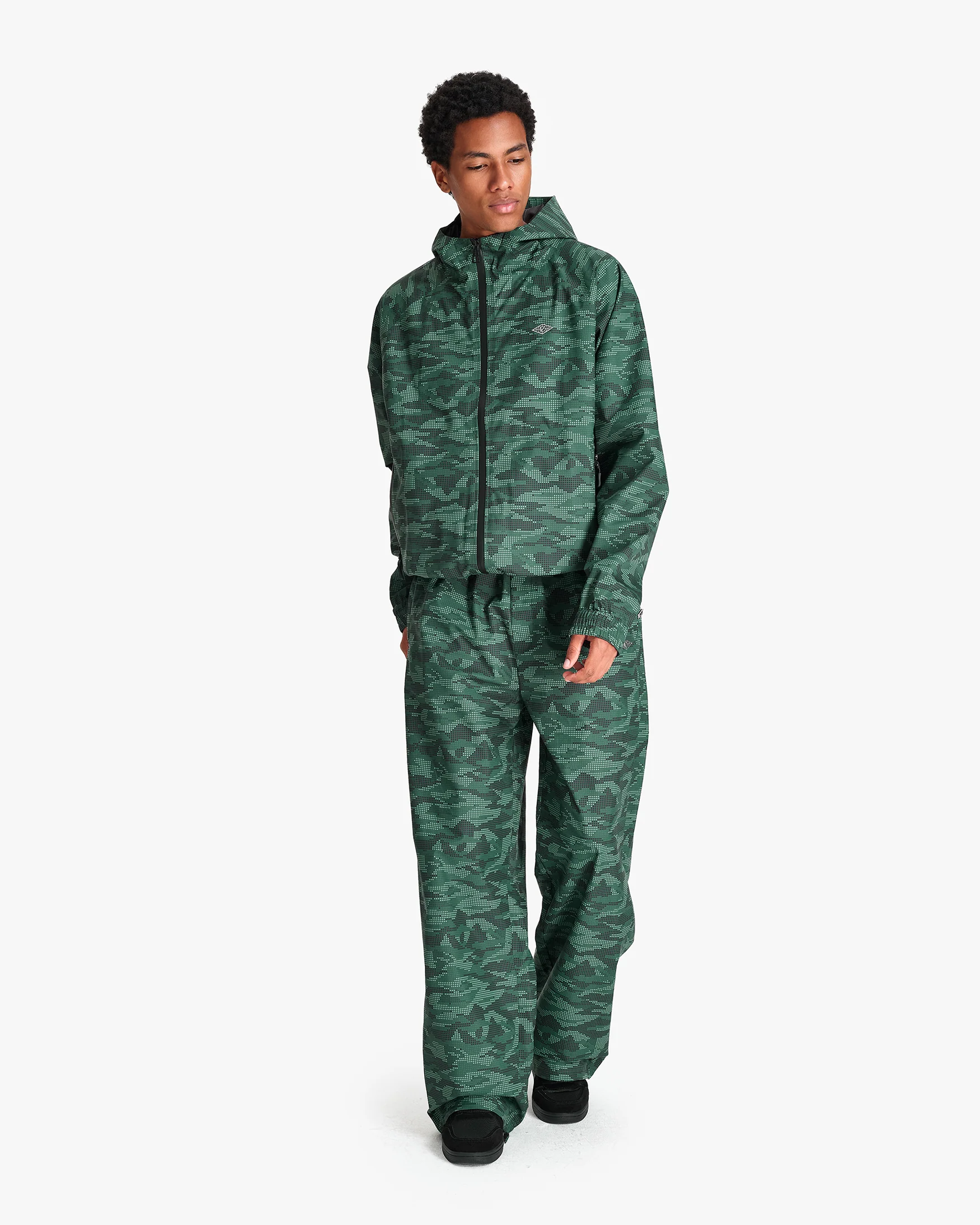 TRACK PANTS DOTTED CAMO GREEN - Image 9