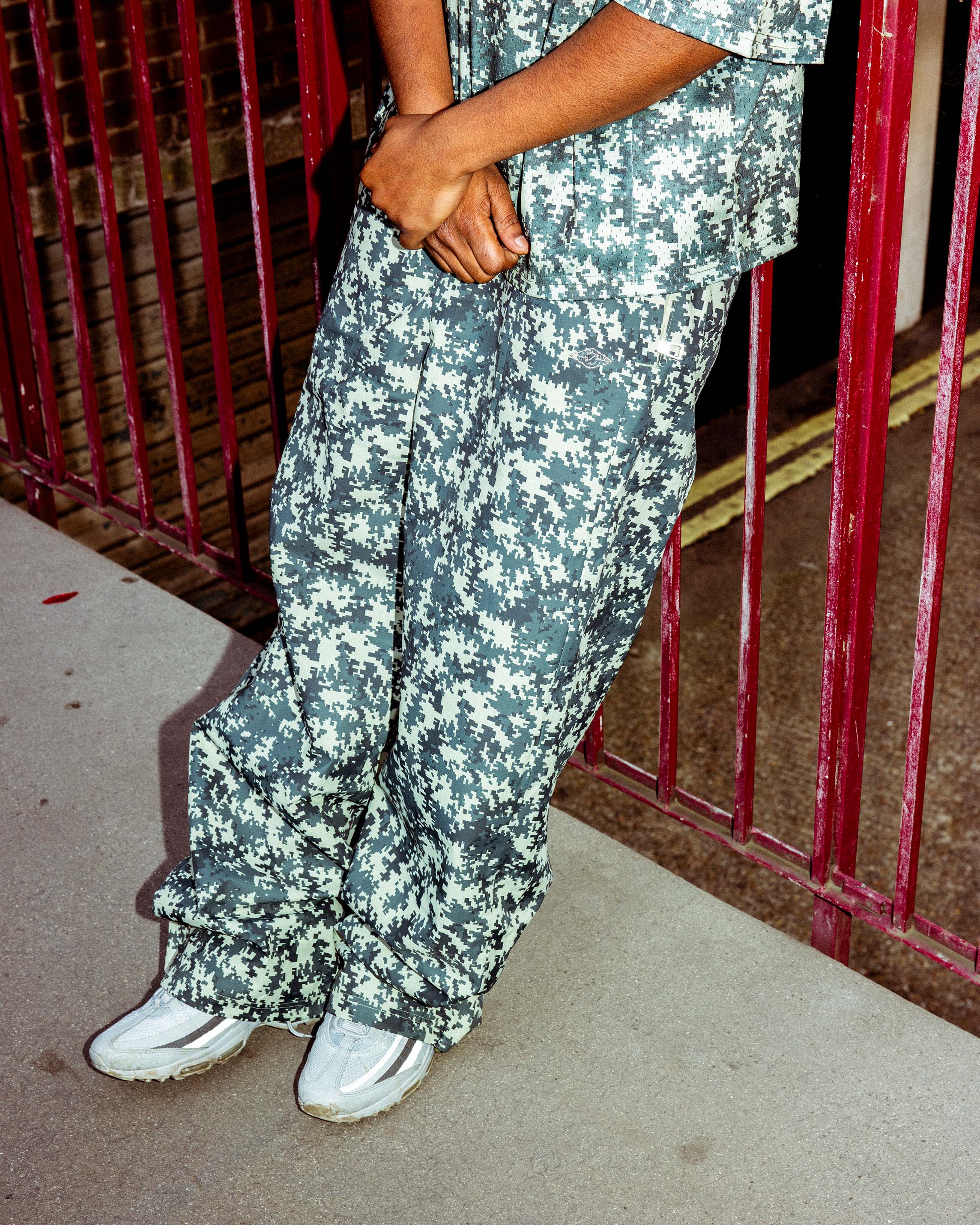 TRACK PANTS PIXEL CAMO - Image 2