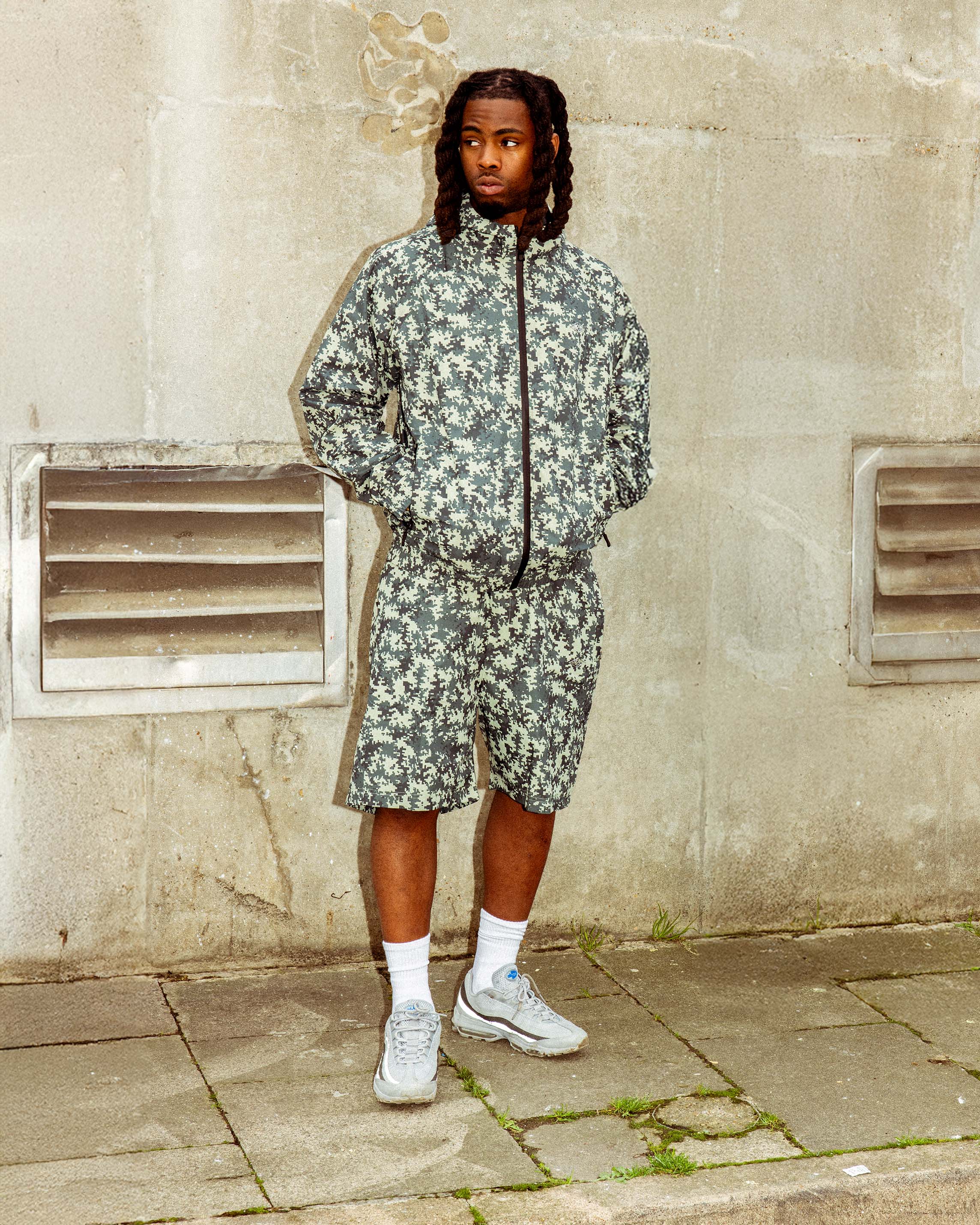 TRACK SHORTS PIXEL CAMO - Image 2
