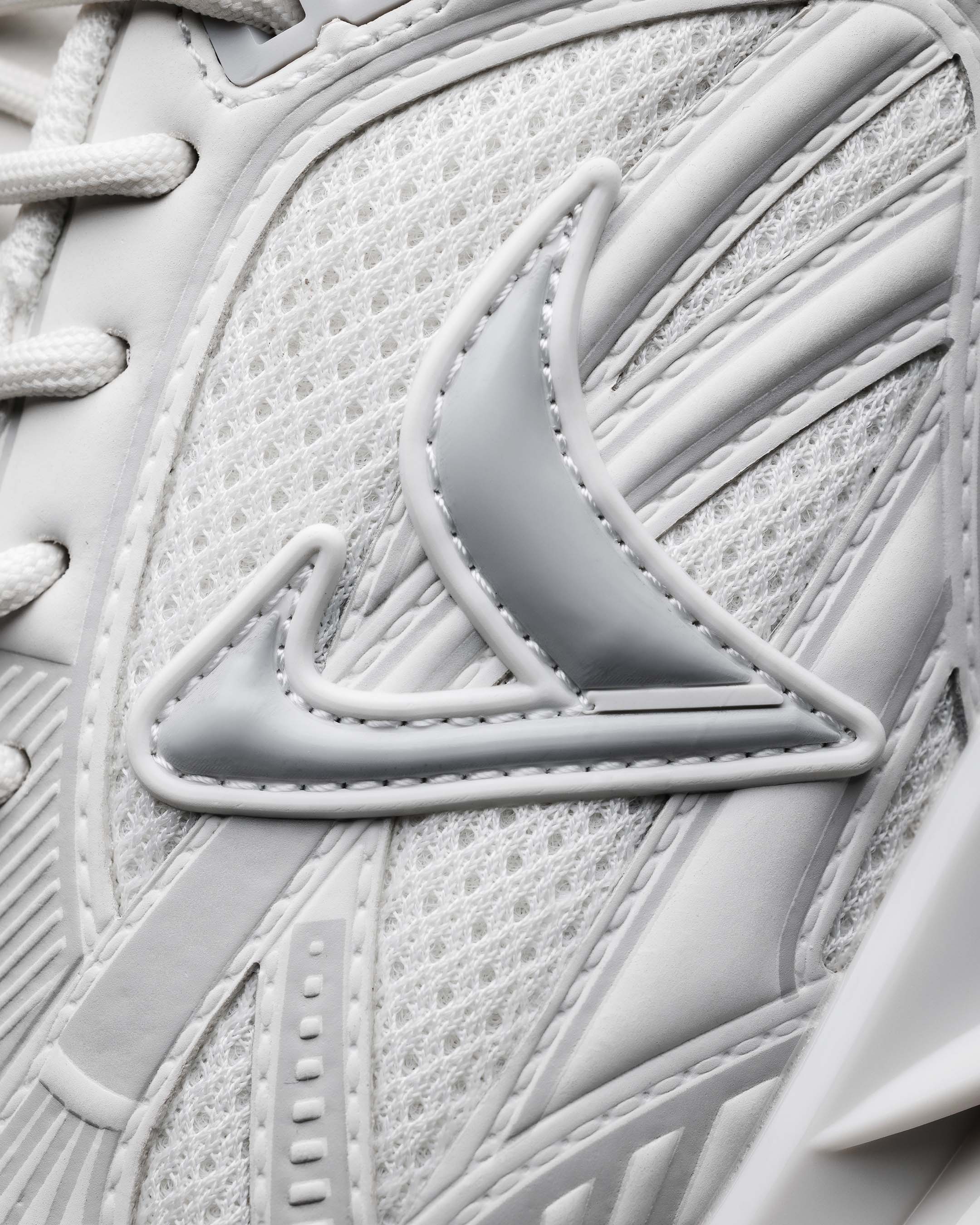 VENOM "STONE WHITE" - Image 9