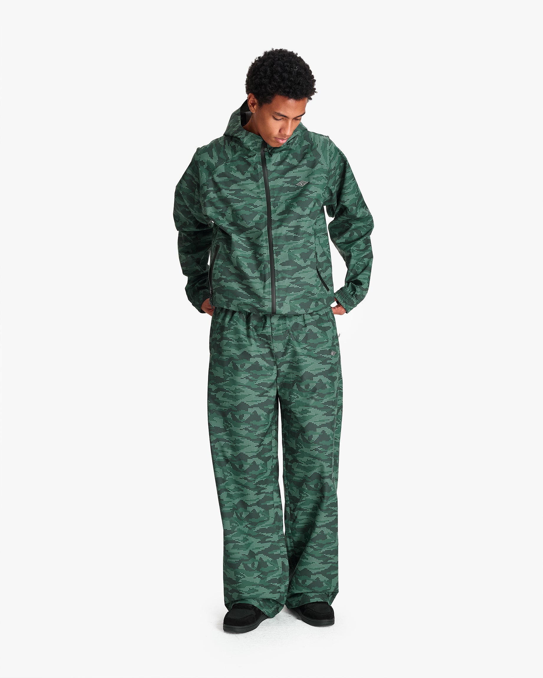 WINDBREAKER DOTTED CAMO GREEN - Image 9